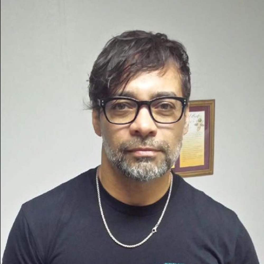 Meet your Posher, Carlos